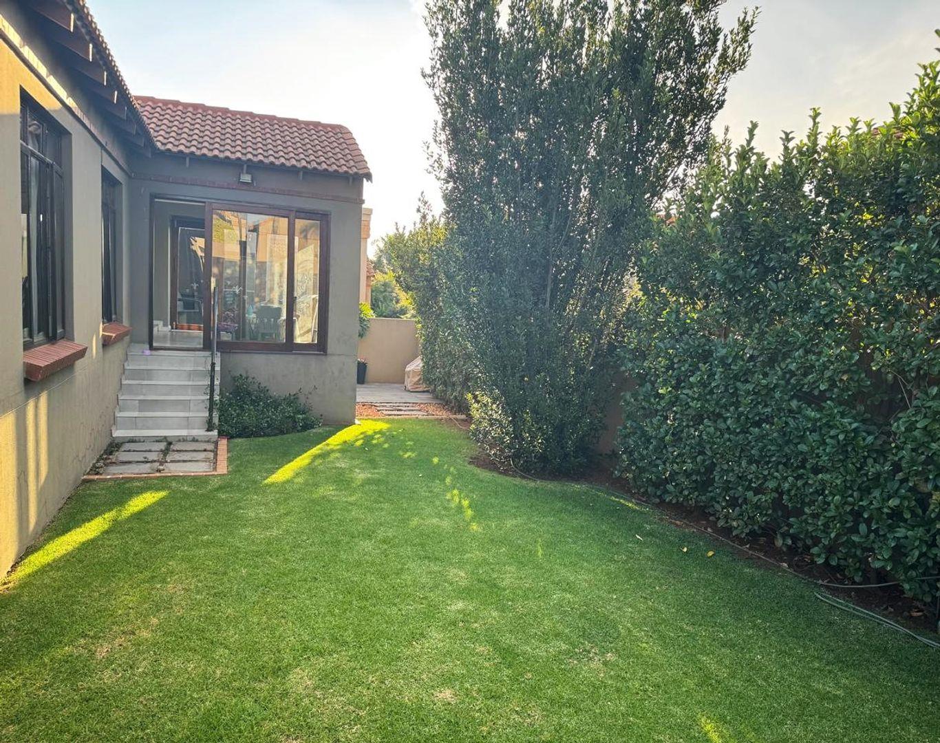 Moreleta Park Property Townhouses for sale in Moreleta Park