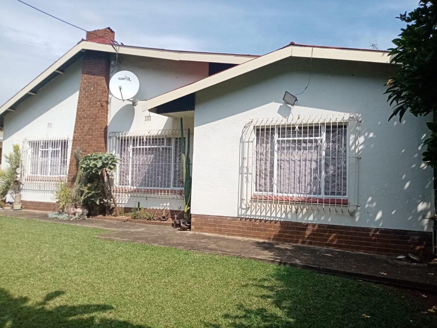 5 Bedroom House for sale in Silverton P24114206545