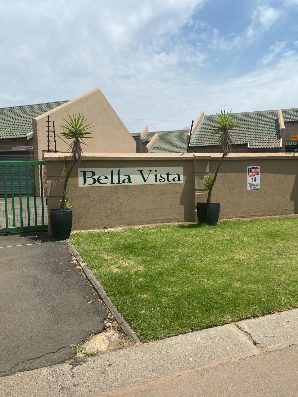 2 Bedroom Townhouse for sale in Crystal Park P24114207395