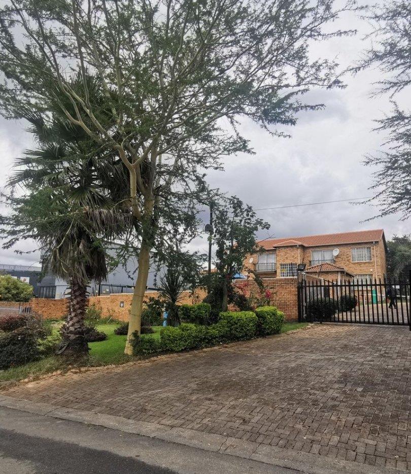 2 Bedroom Apartment / flat for sale in Northgate P24114207622