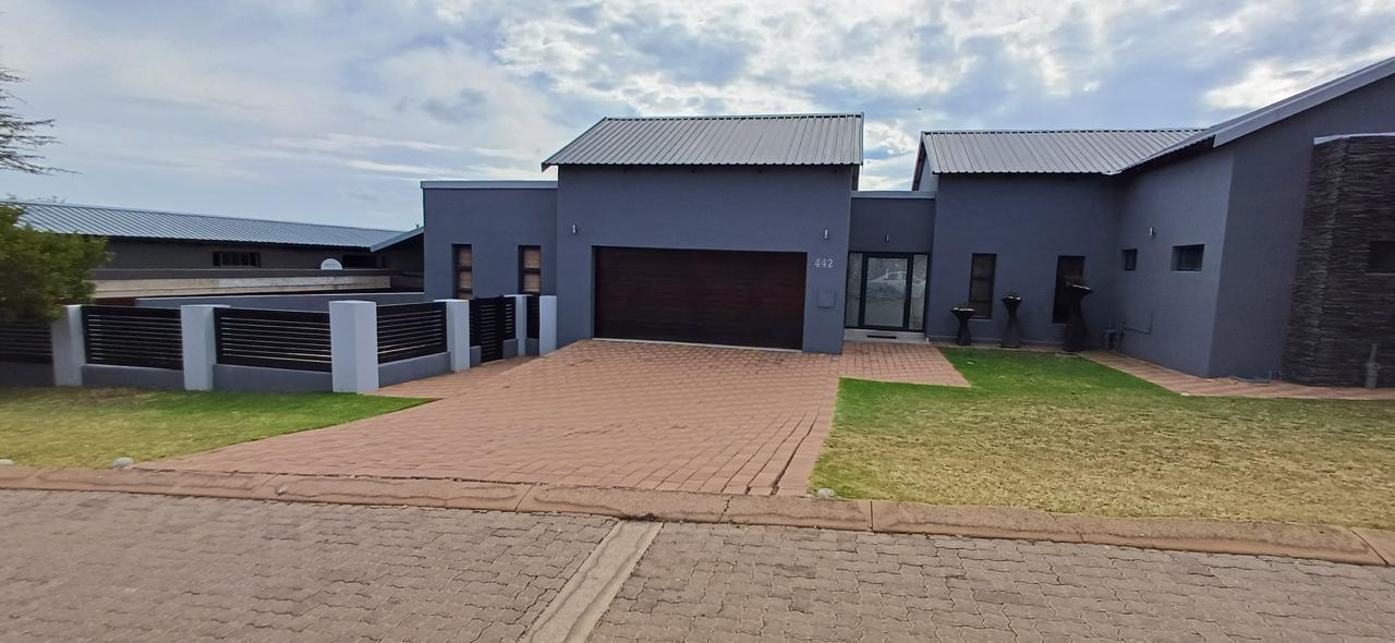 Copperleaf Estate Property Houses for sale in Copperleaf Estate