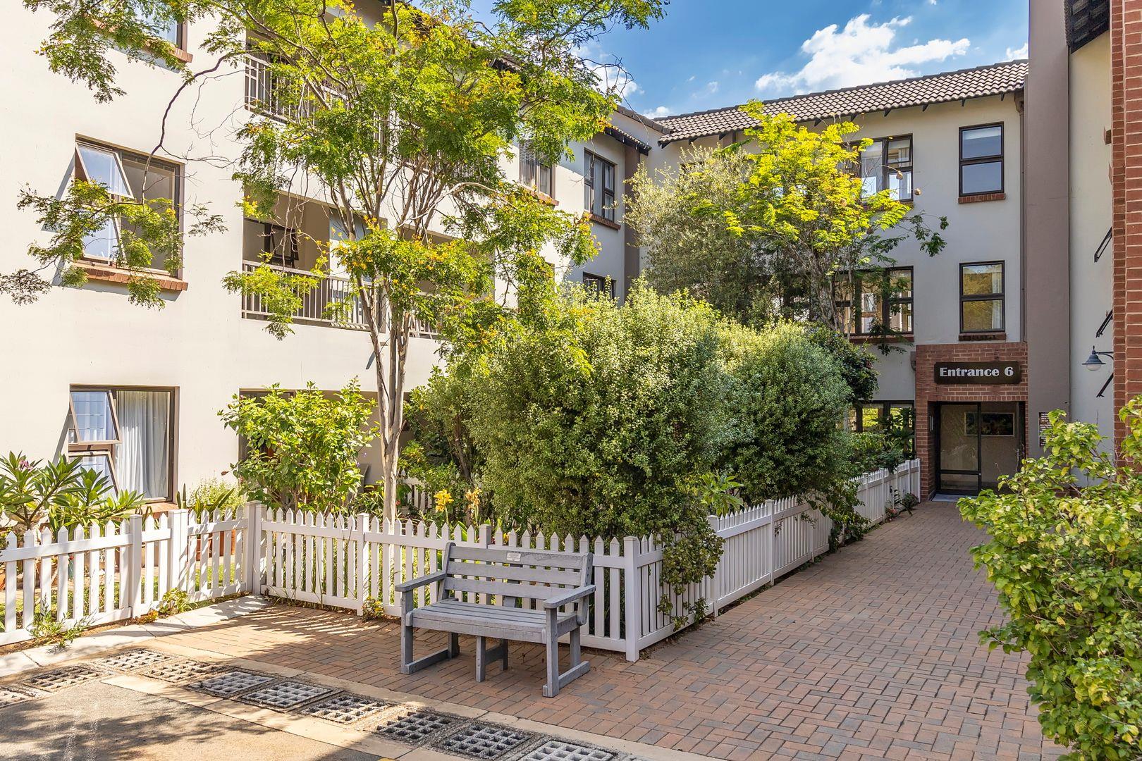 2 Bedroom Apartment / flat for sale in Douglasdale P24114207807