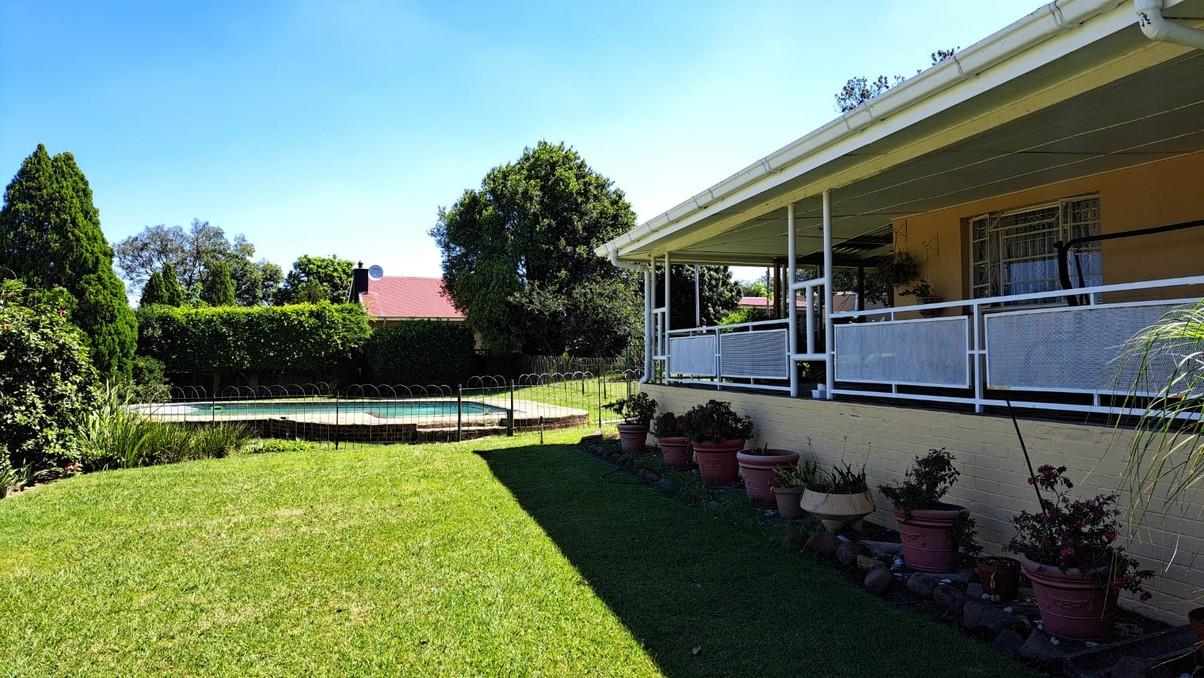 4 Bedroom House for sale in Glencoe P24114208389