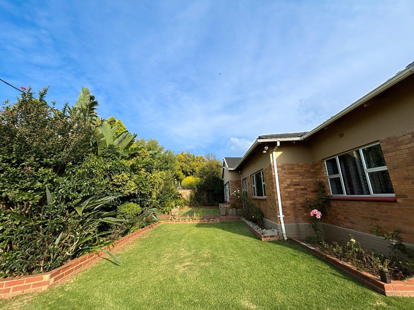 4 Bedroom House for sale in Blairgowrie P24114208465