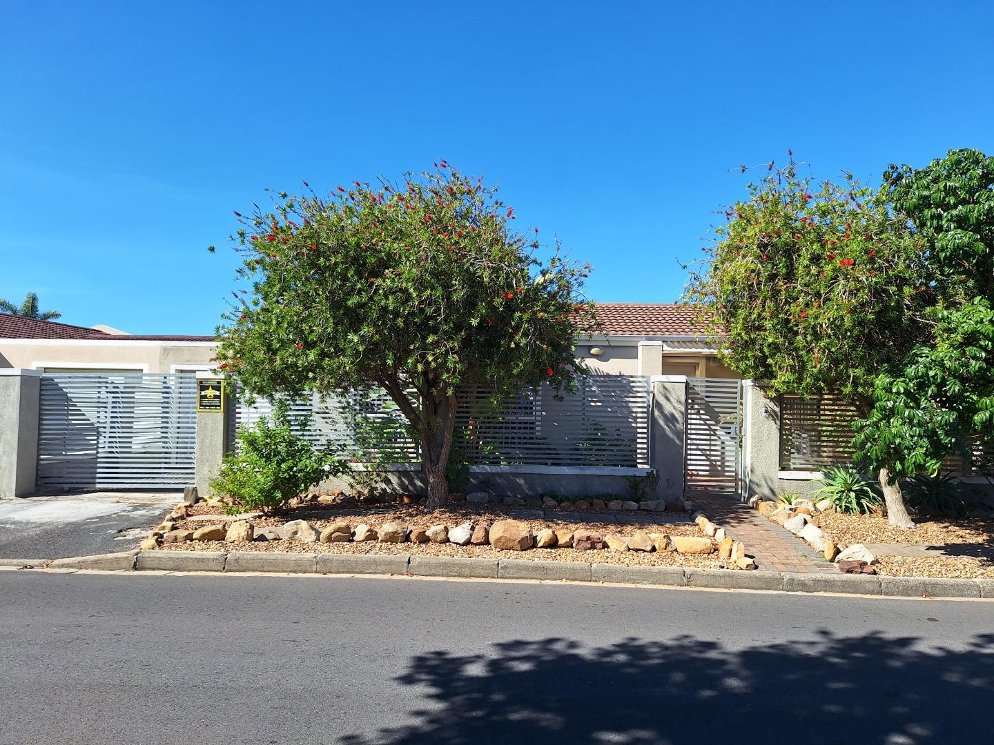 Crawford Property Property and houses for sale in Crawford