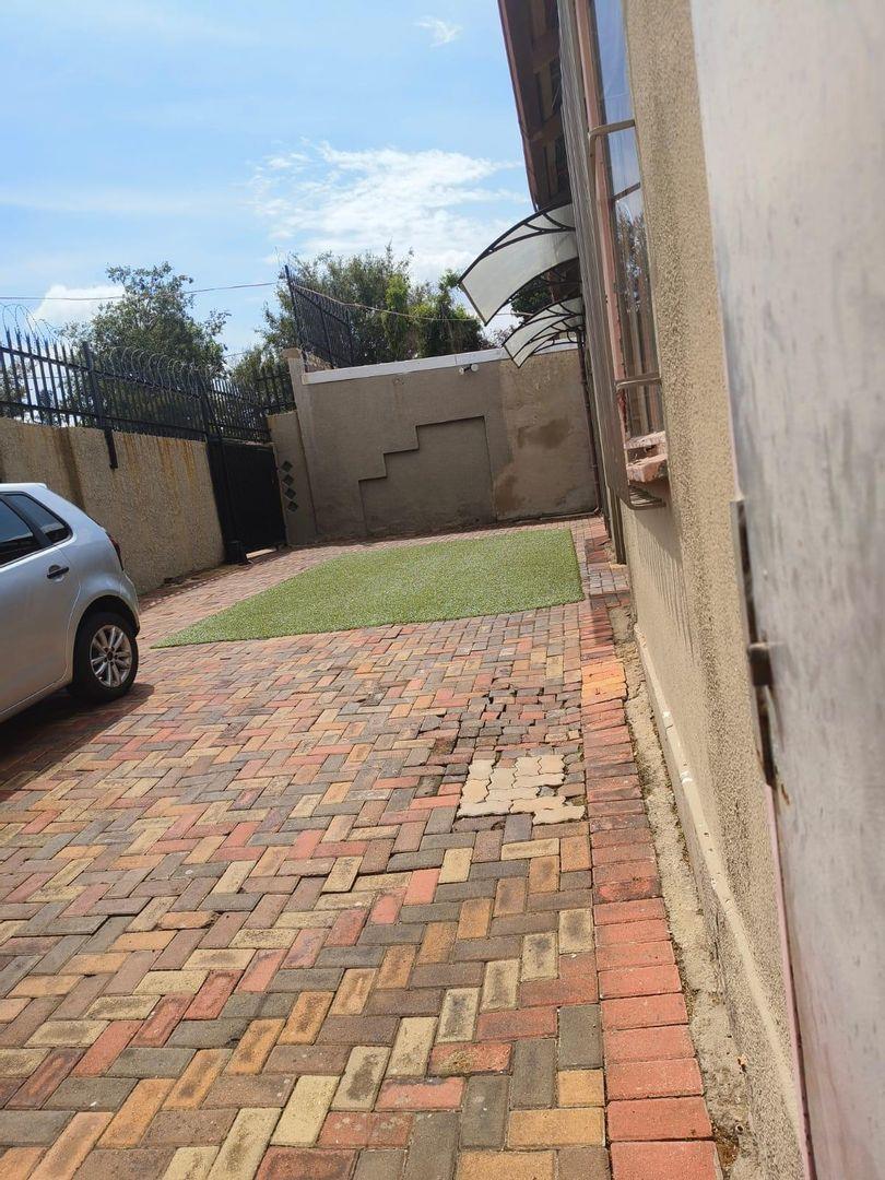 Mayfair West Property Property and houses for sale in Mayfair West