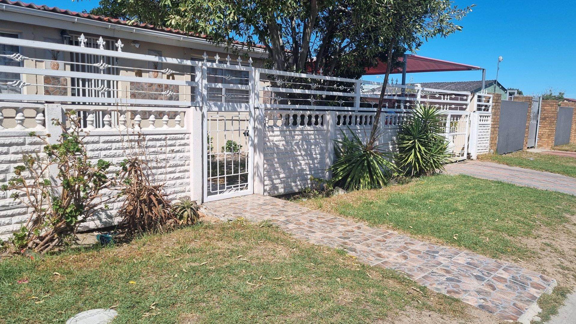 Property and houses for sale in Macassar Macassar Property