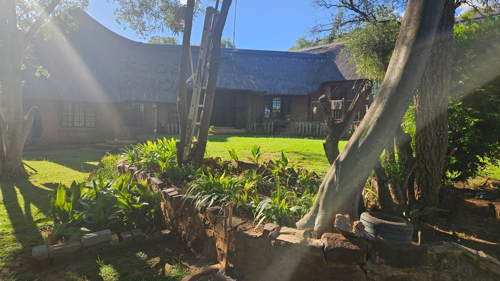 Twin Oaks Country Estate Property Property and houses for sale in