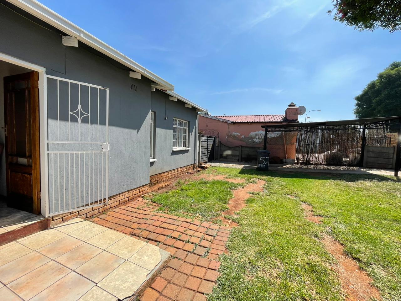 Riverlea, Johannesburg Property Property and houses for sale in