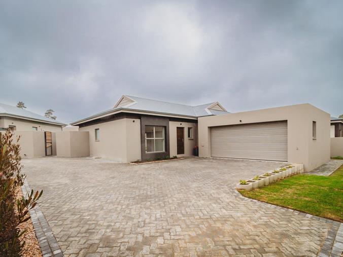 3 Bedroom House for Sale in Kraaibosch