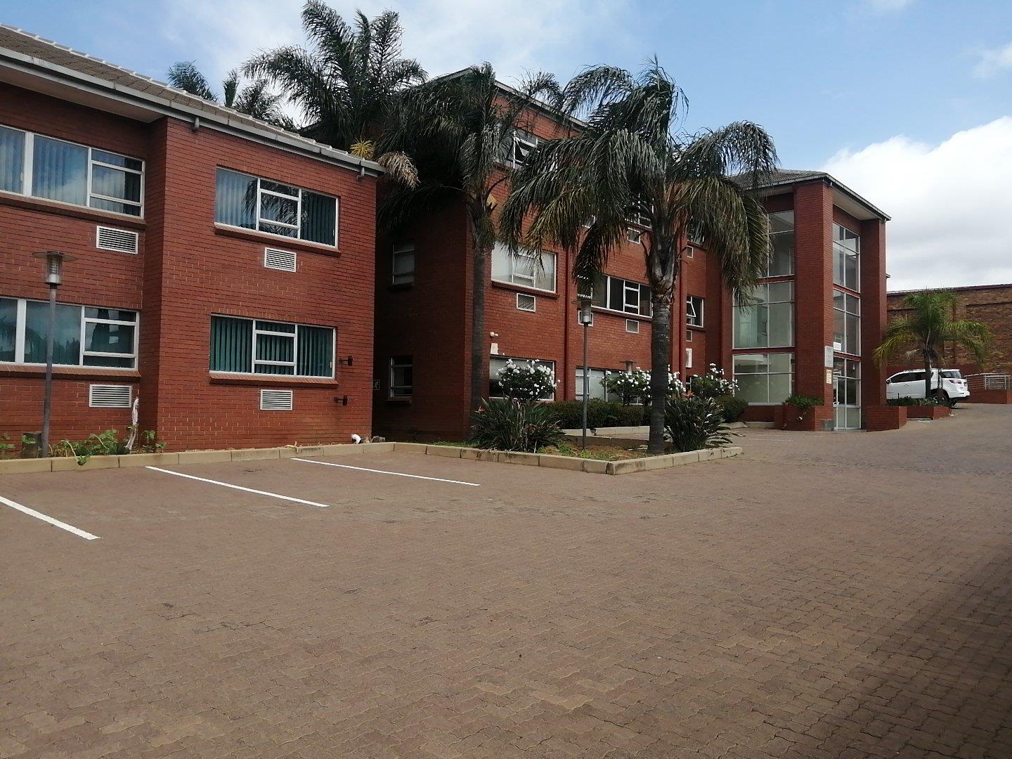 Commercial property to rent in Fransville P24114215568