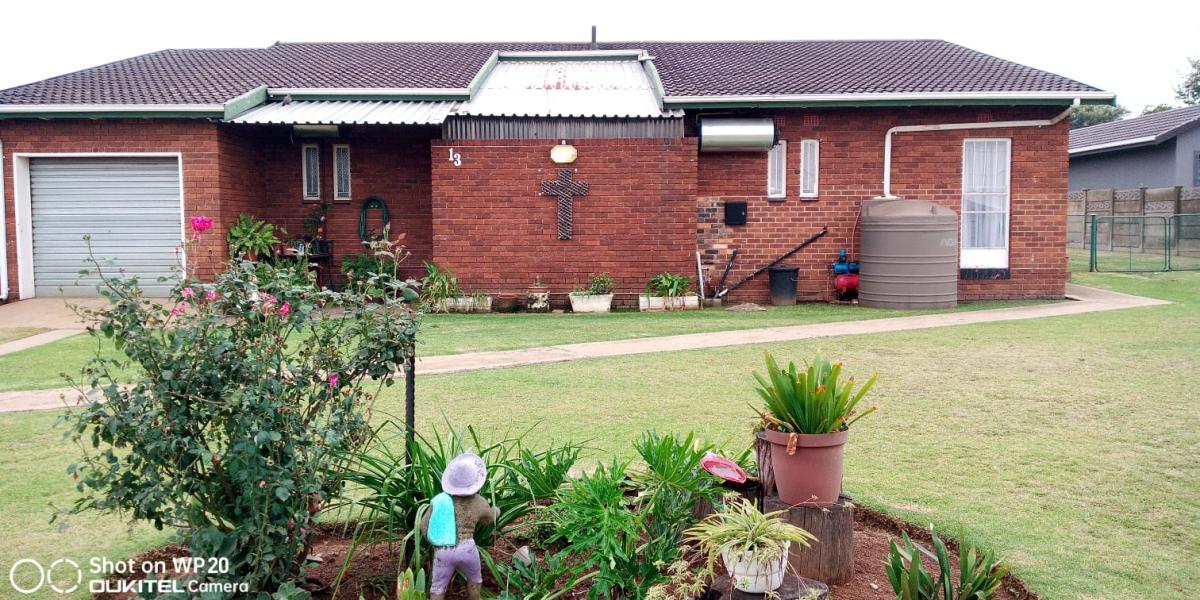 4 Bedroom House for sale in Reyno Ridge P24114215722