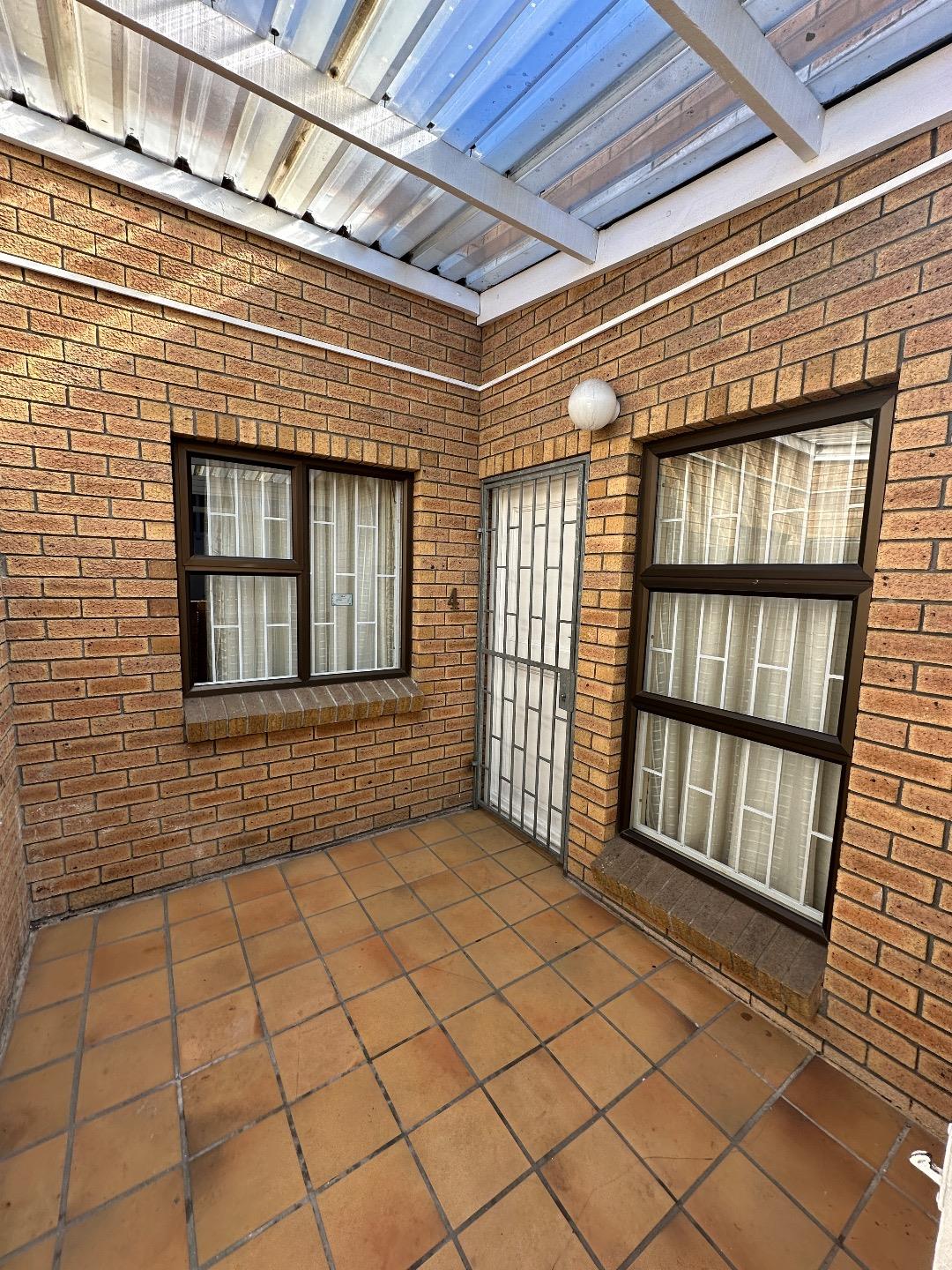 Rylands Property Property and houses to rent in Rylands