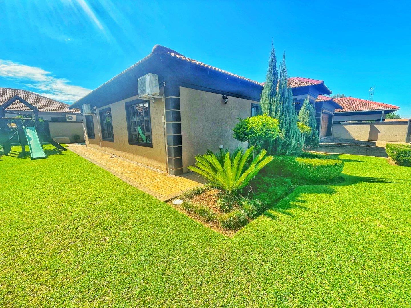 3 Bedroom House for sale in Baillie Park 7 Kiewiet, Heuwelsig P24