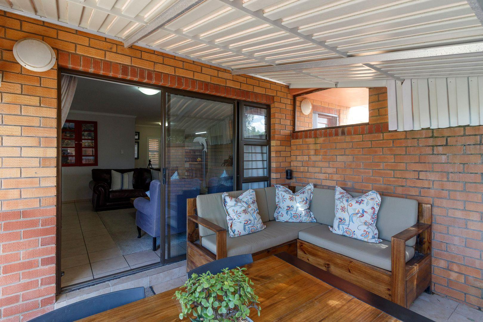 2 Bedroom Townhouse for sale in West Bank 14 Ss Panorama View, 6170