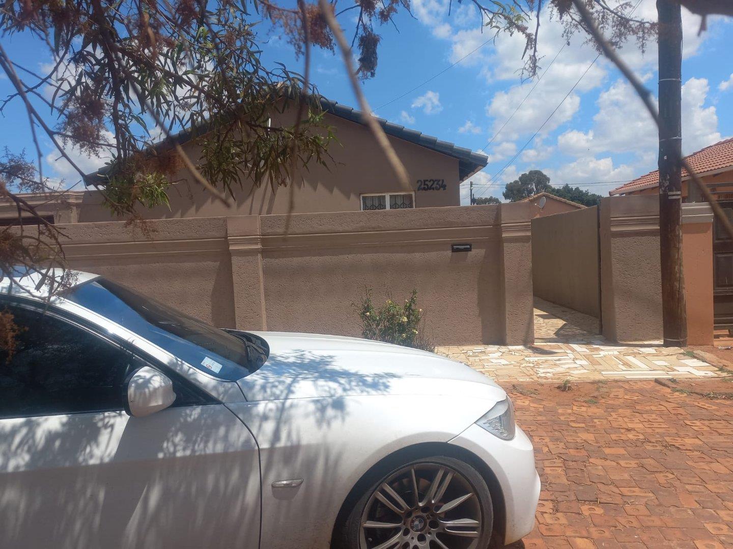 3 Bedroom House to rent in Protea Glen P24114217059