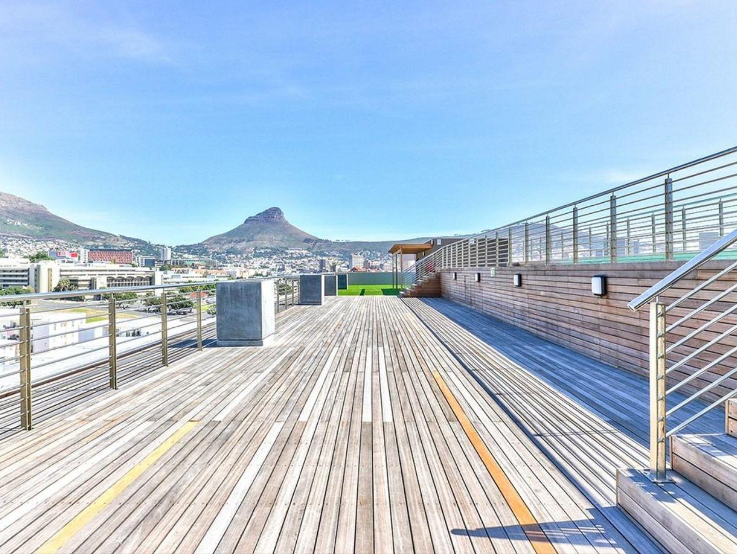 2 Bedroom Apartment / flat for sale in Zonnebloem 1 Chapel Towers, 49