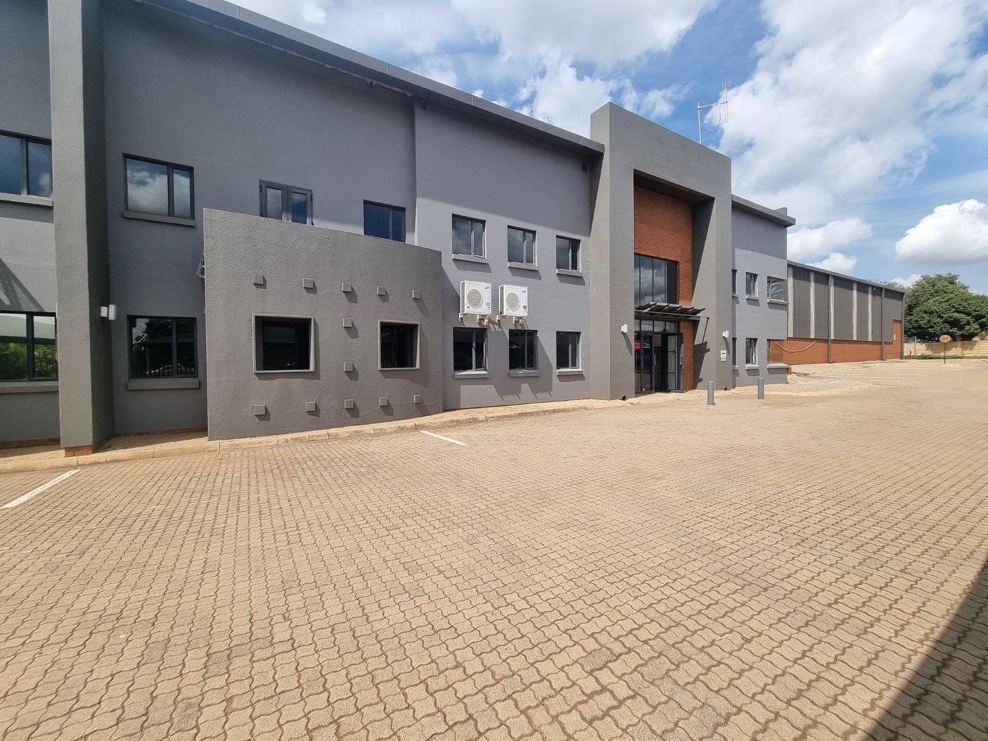 Commercial property to rent in Pomona 36 Maple Road P24114219433