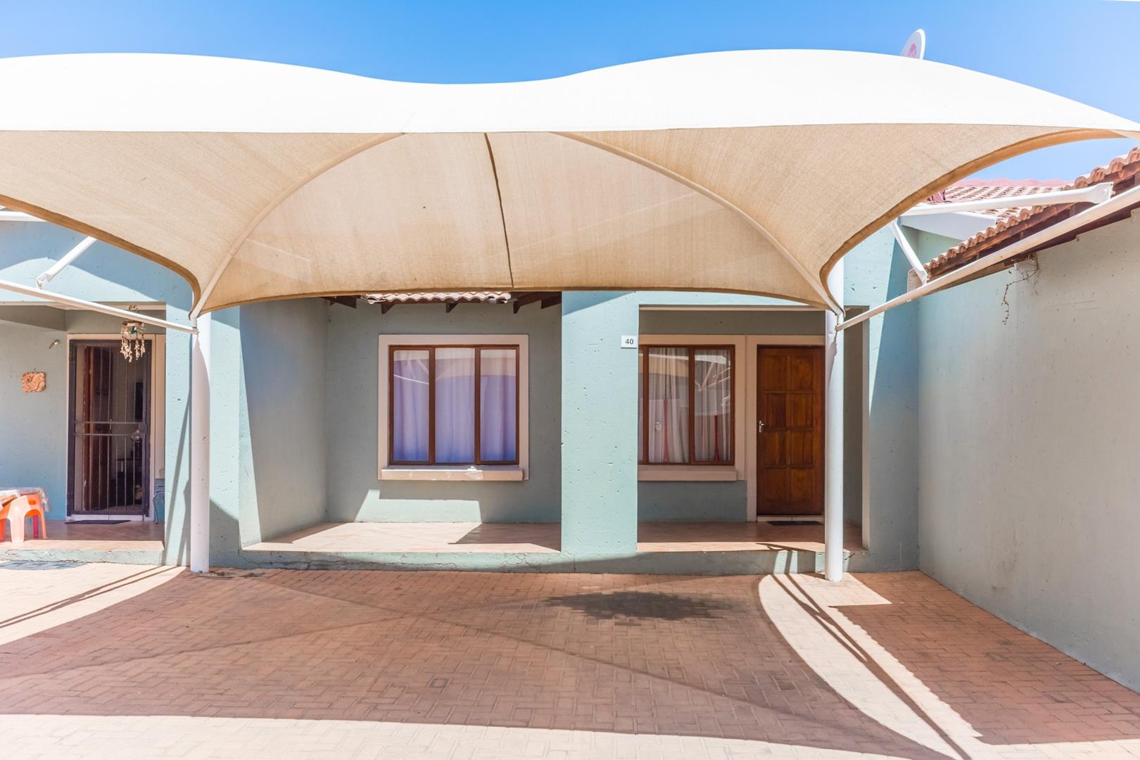 2 Bedroom Apartment / flat for sale in Greenhills 1 Darter Road P24114220366