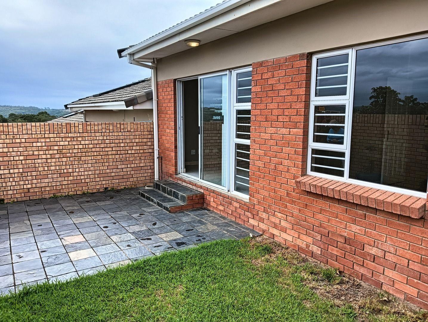 3 Bedroom Townhouse for sale in Beacon Bay North P24114222151