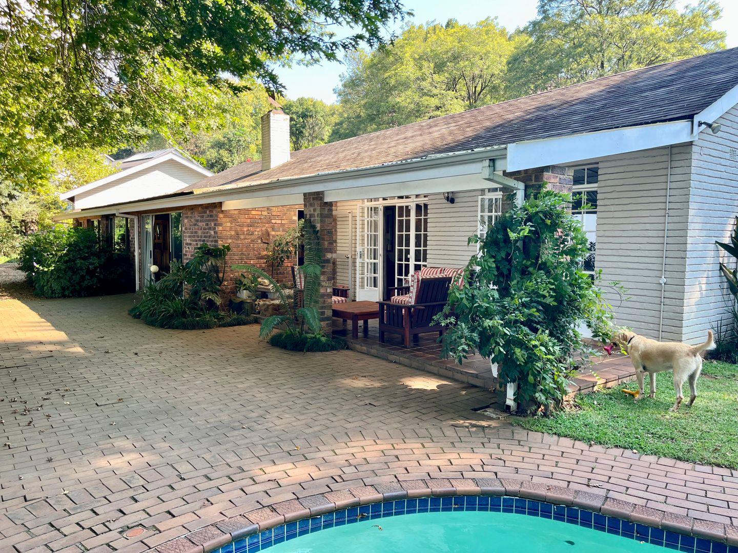 4 Bedroom House for sale in Berry Hill P24114222196