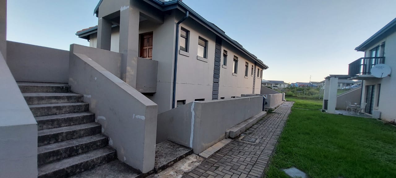 2 Bedroom Apartment / flat to rent in Kidds Beach Unit 30, Phase 7