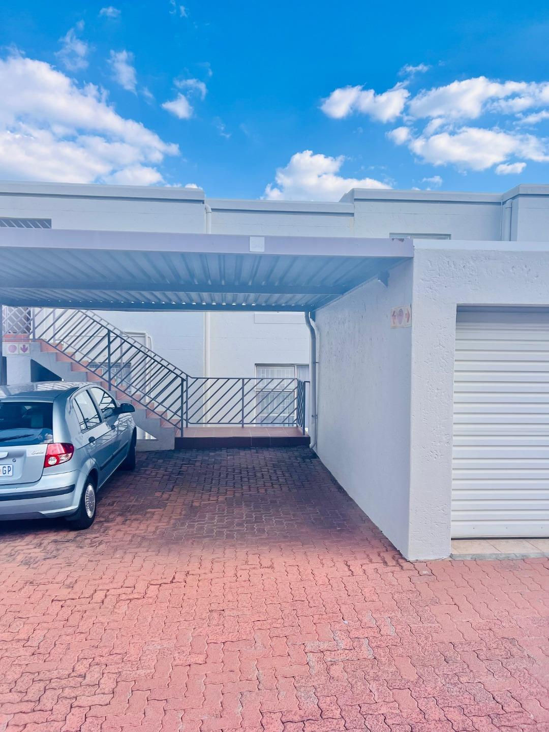 2 Bedroom Townhouse for sale in Glenvista 9 Eldrid Ave P24114223698