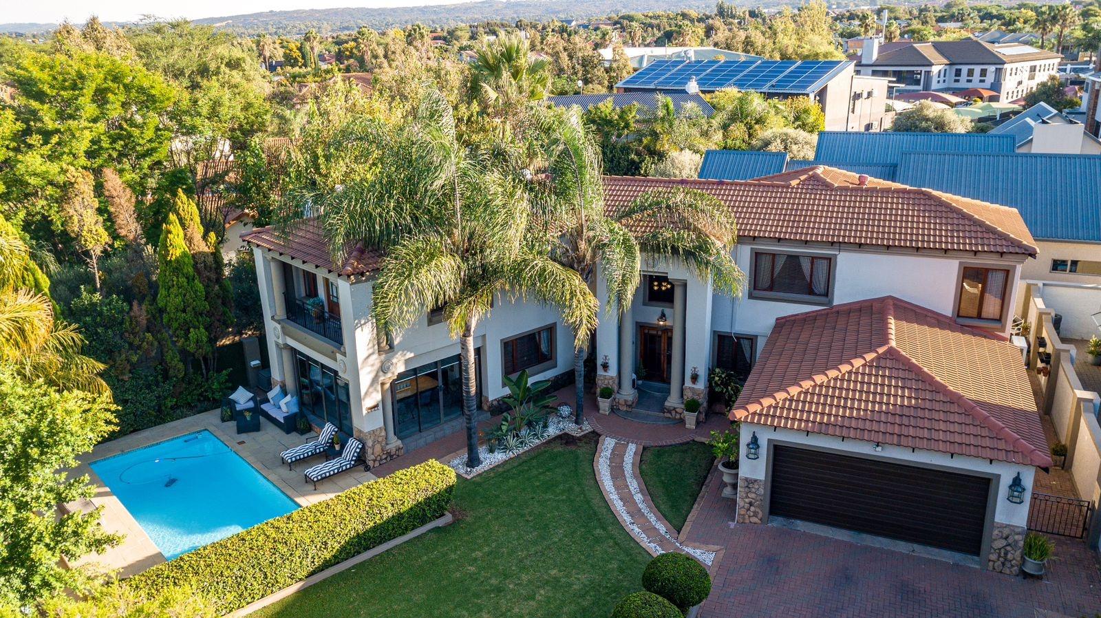 4 Bedroom House for sale in Willow Acres P24114163240