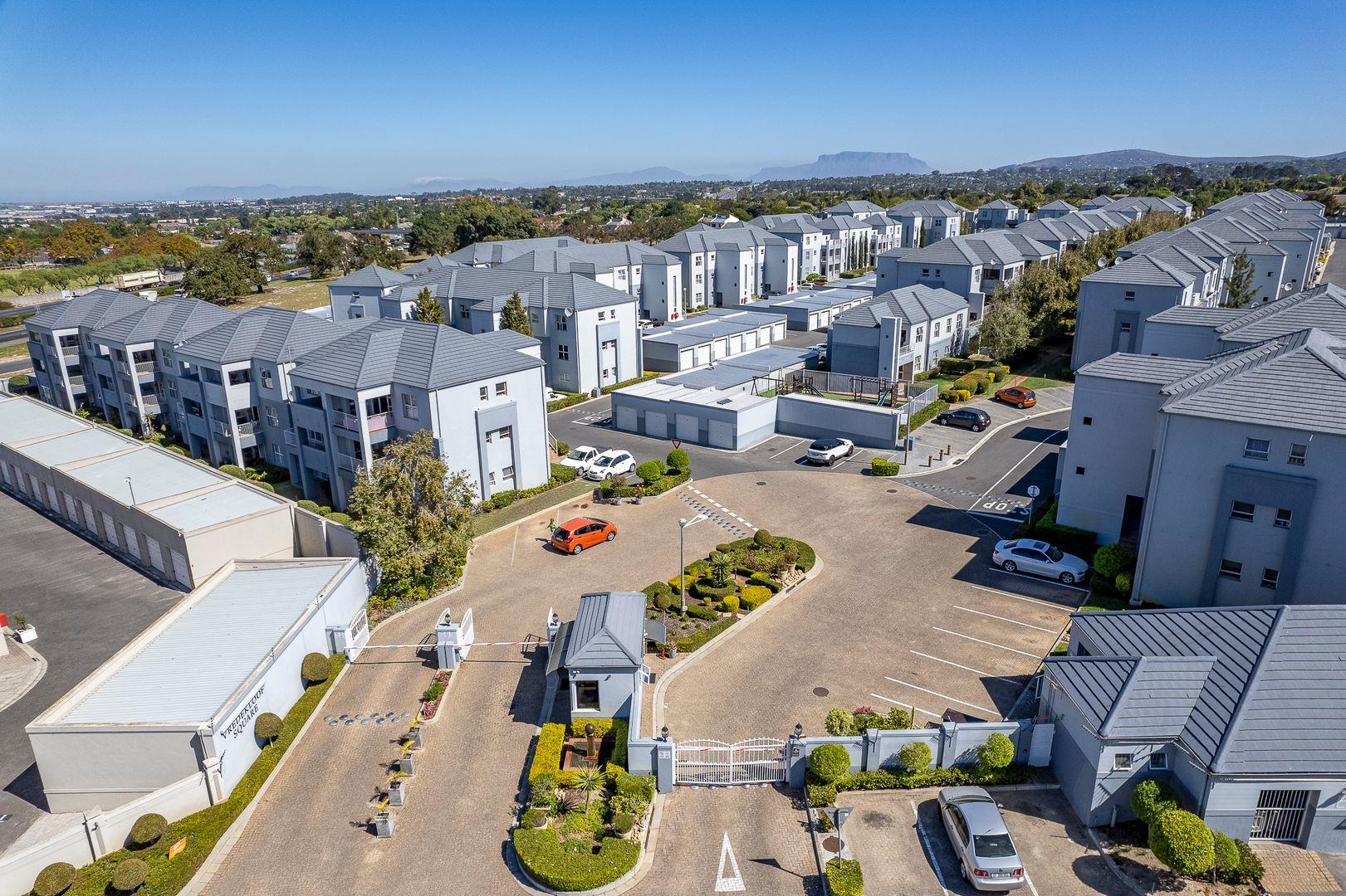 2 Bedroom Apartment / flat for sale in Vredekloof 19 Vredekloof