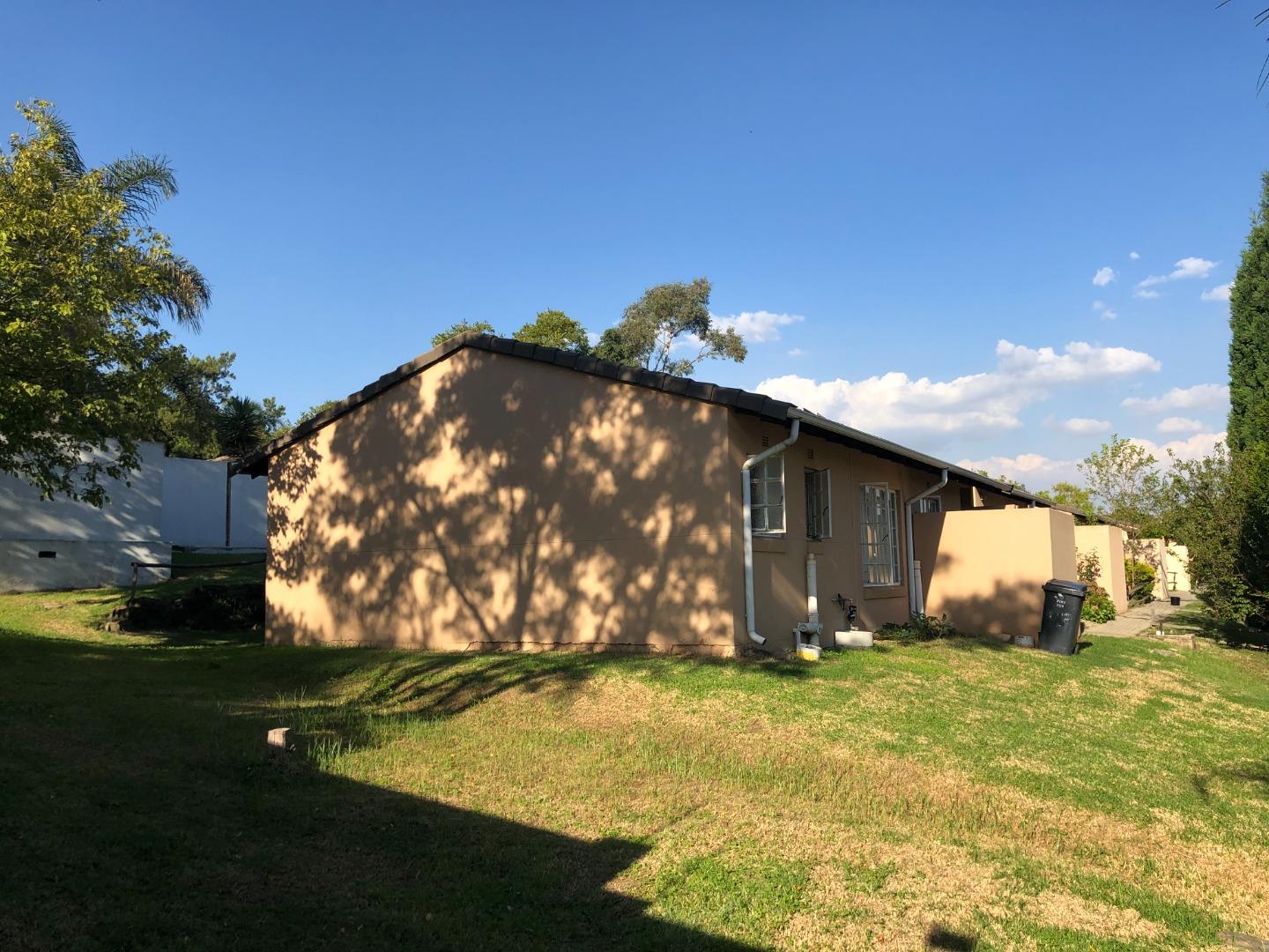 3 Bedroom Apartment / flat for sale in Country View 22 Freesia Drive