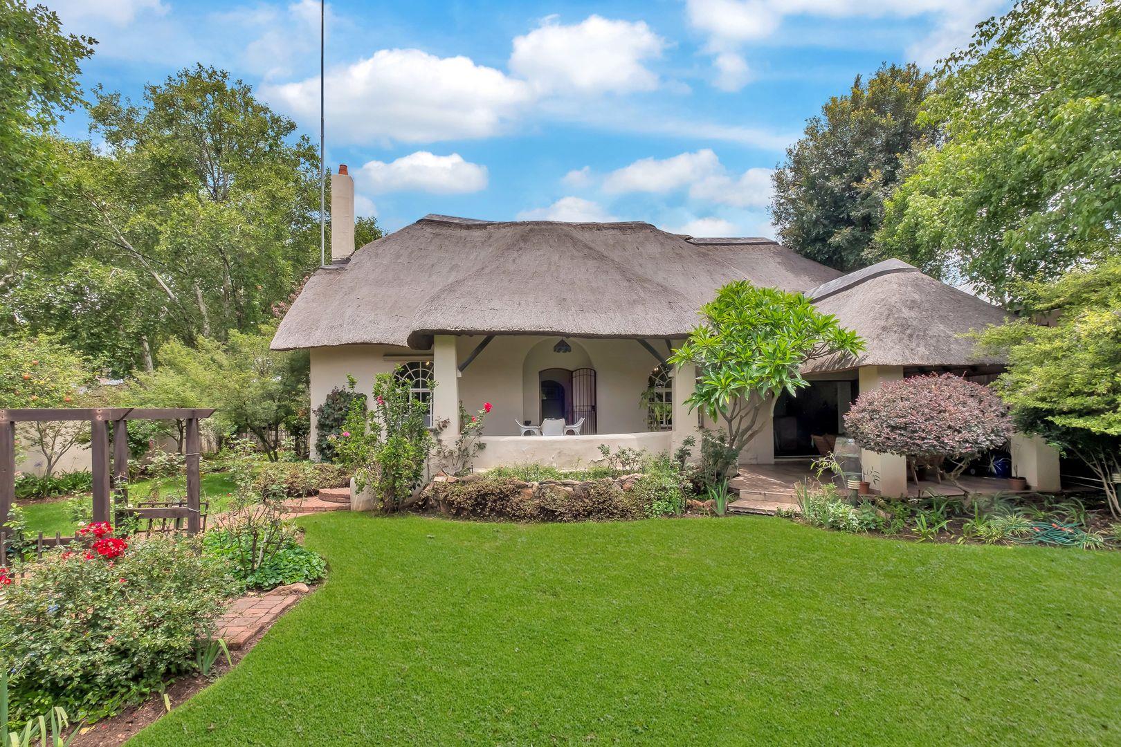 4 Bedroom House for sale in Parkview 32 Athlone Avenue P24114225243