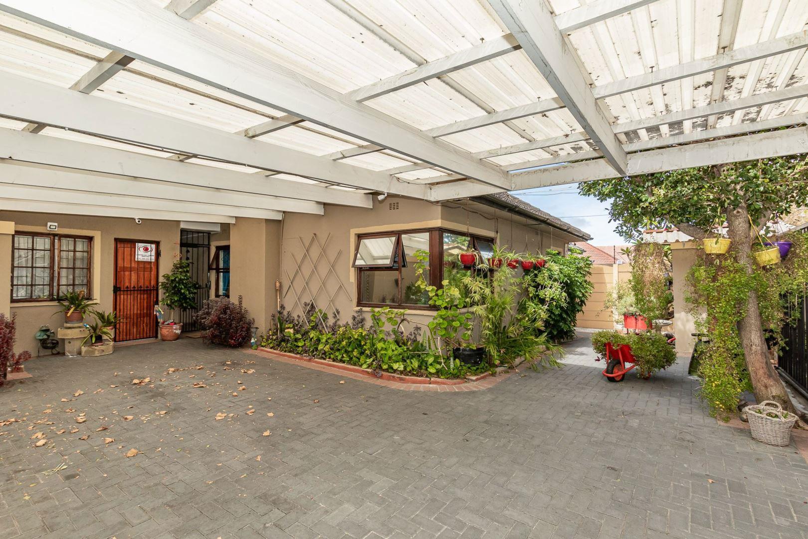 Plumstead Property Houses for sale in Plumstead