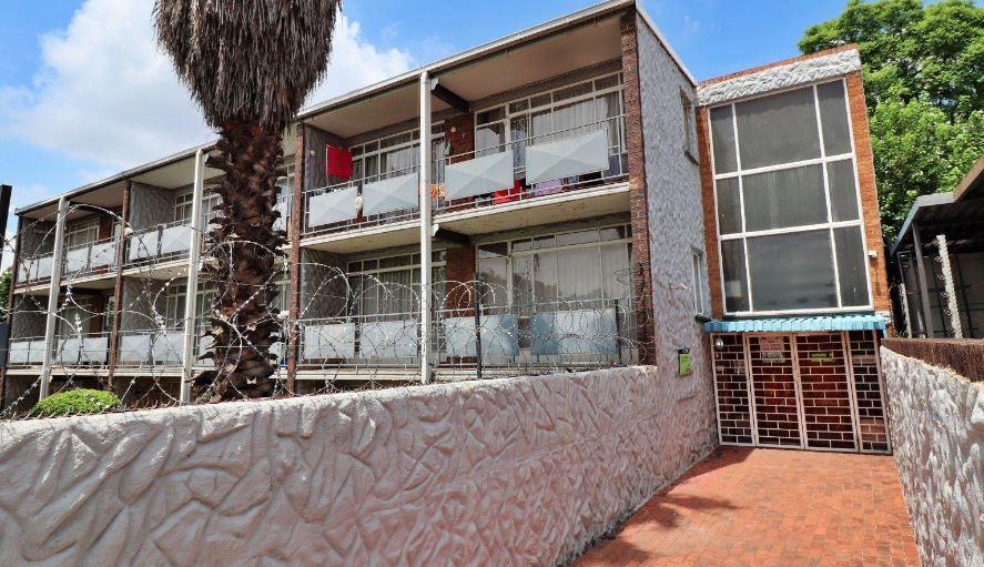 2 Bedroom Townhouse for sale in Edenvale Central 5 Park Gardens (sec No 8) P24114226061