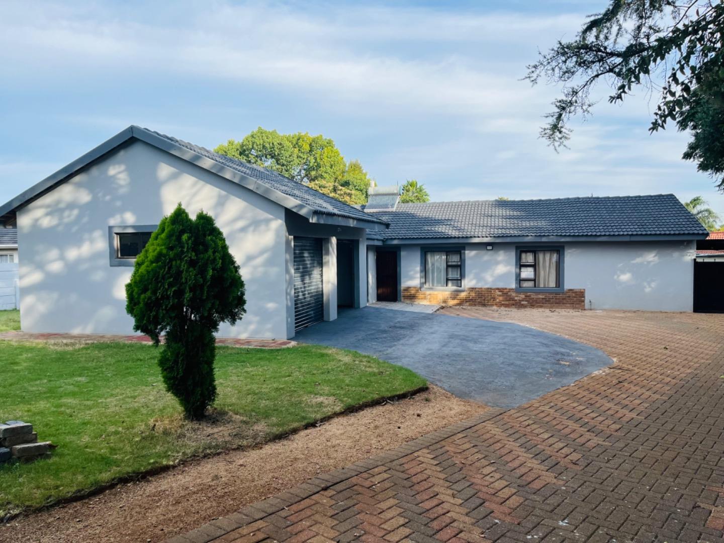 4 Bedroom House for sale in Kibler Park 867 Paul Road P24114226069