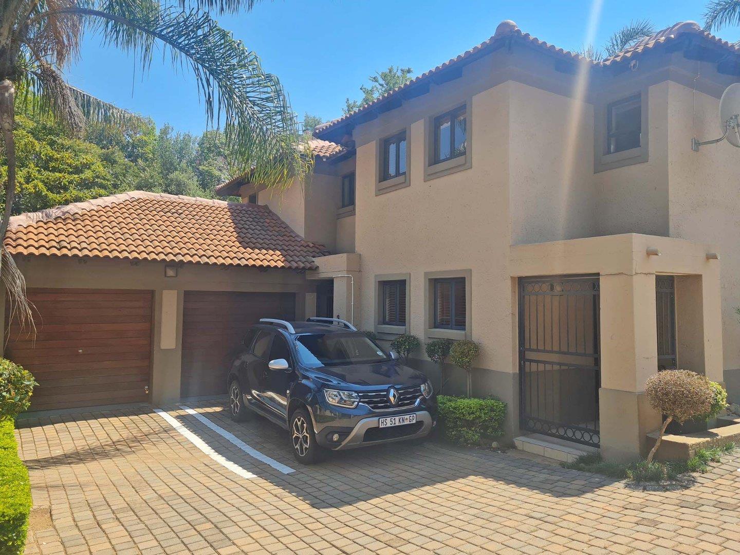 Menlo Park Property Townhouses to rent in Menlo Park