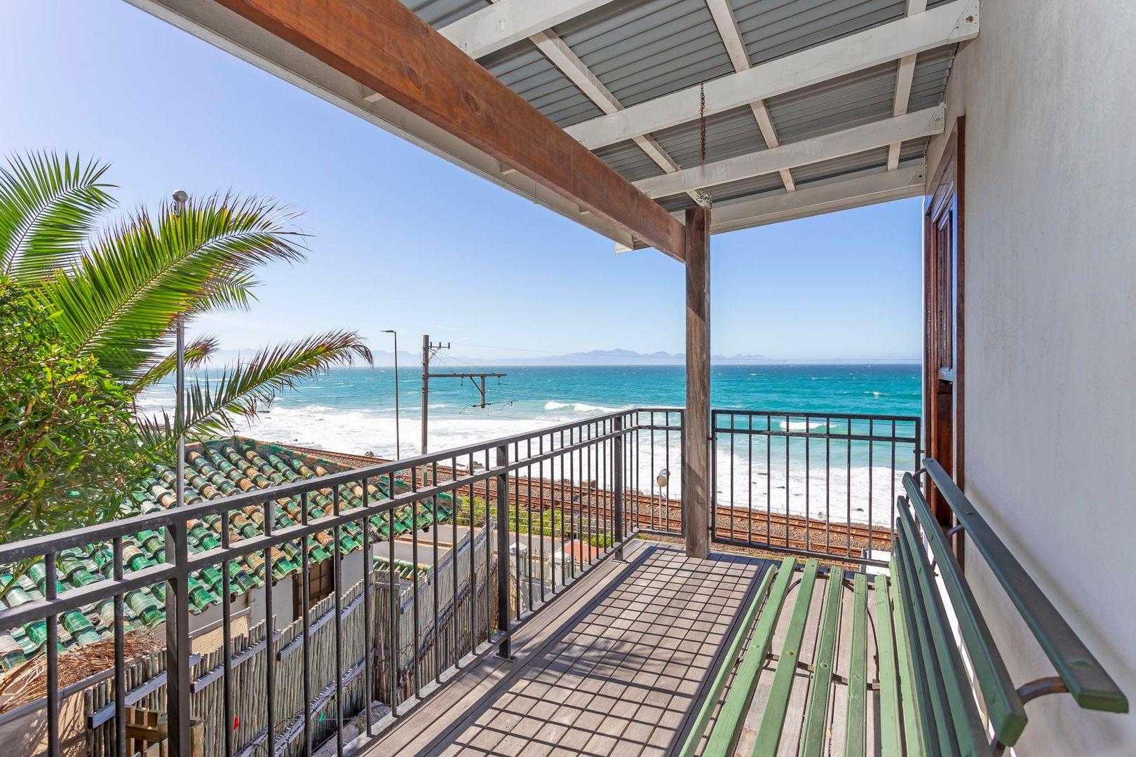 3 Bedroom House to rent in St James 258 Main Road P24114228774