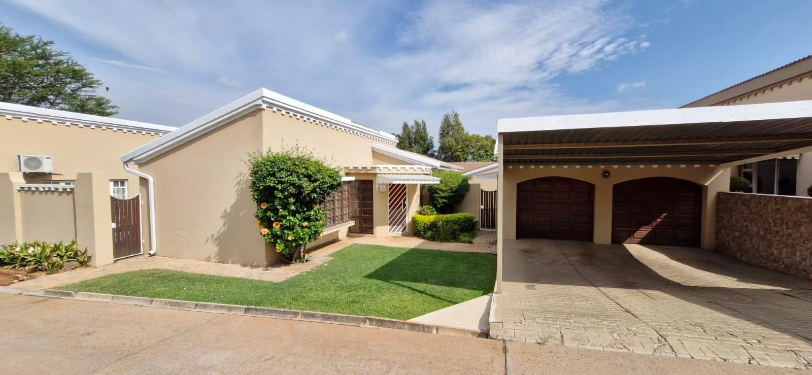 Lynnwood Glen Property Property and houses for sale in Lynnwood Glen