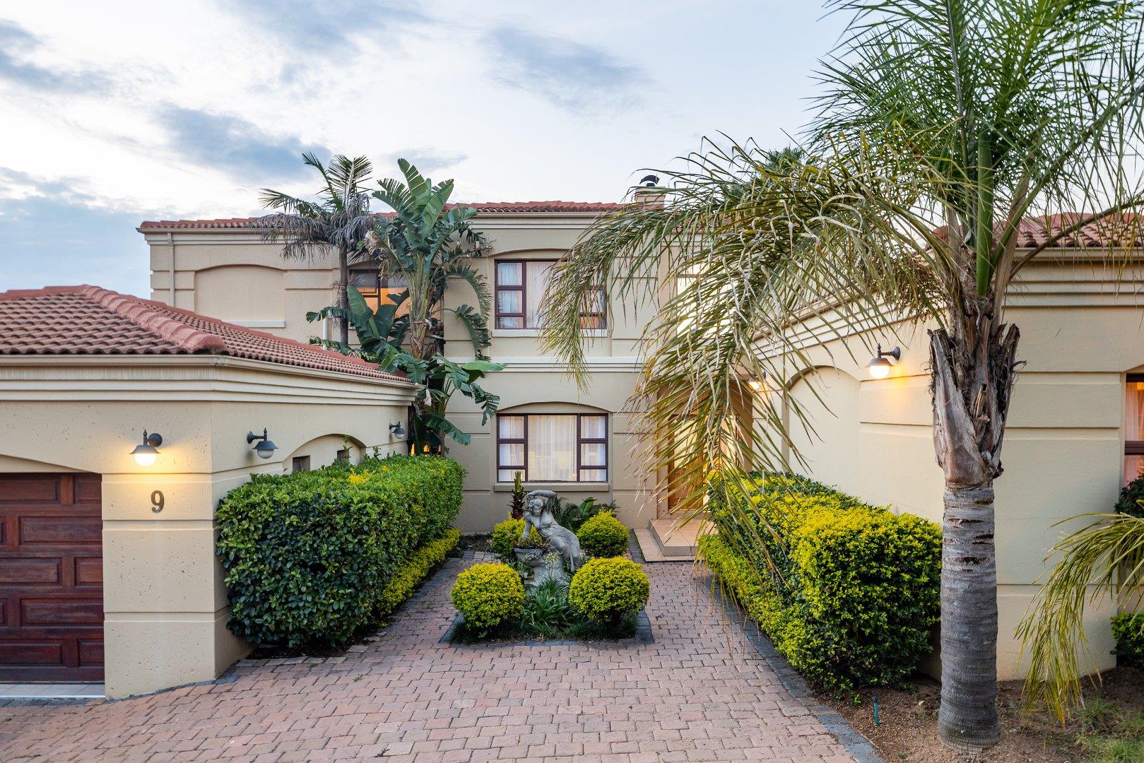 Blue Valley Golf Estate Property Property and houses for sale in Blue