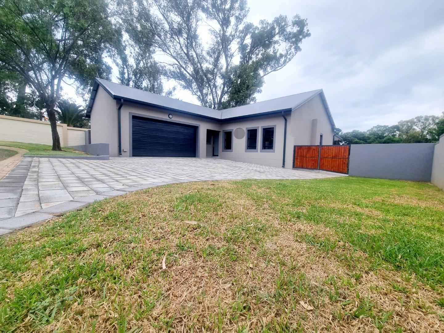 3 Bedroom House for sale in Cullinan Cullinan Golf Estate, 1xx0 Birdie Street P24114231845