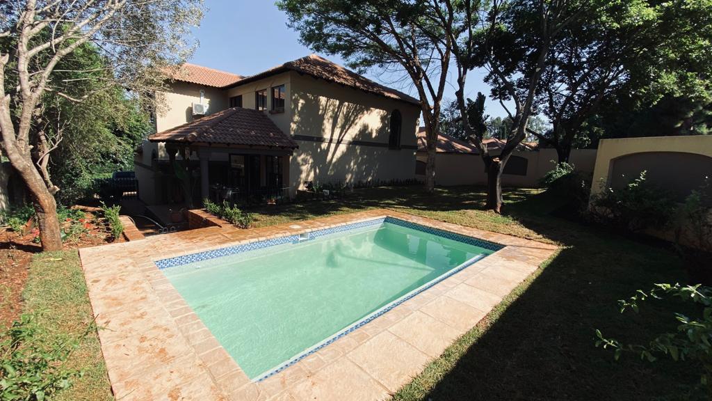 Thornhill Estate Property Property and houses to rent in Thornhill