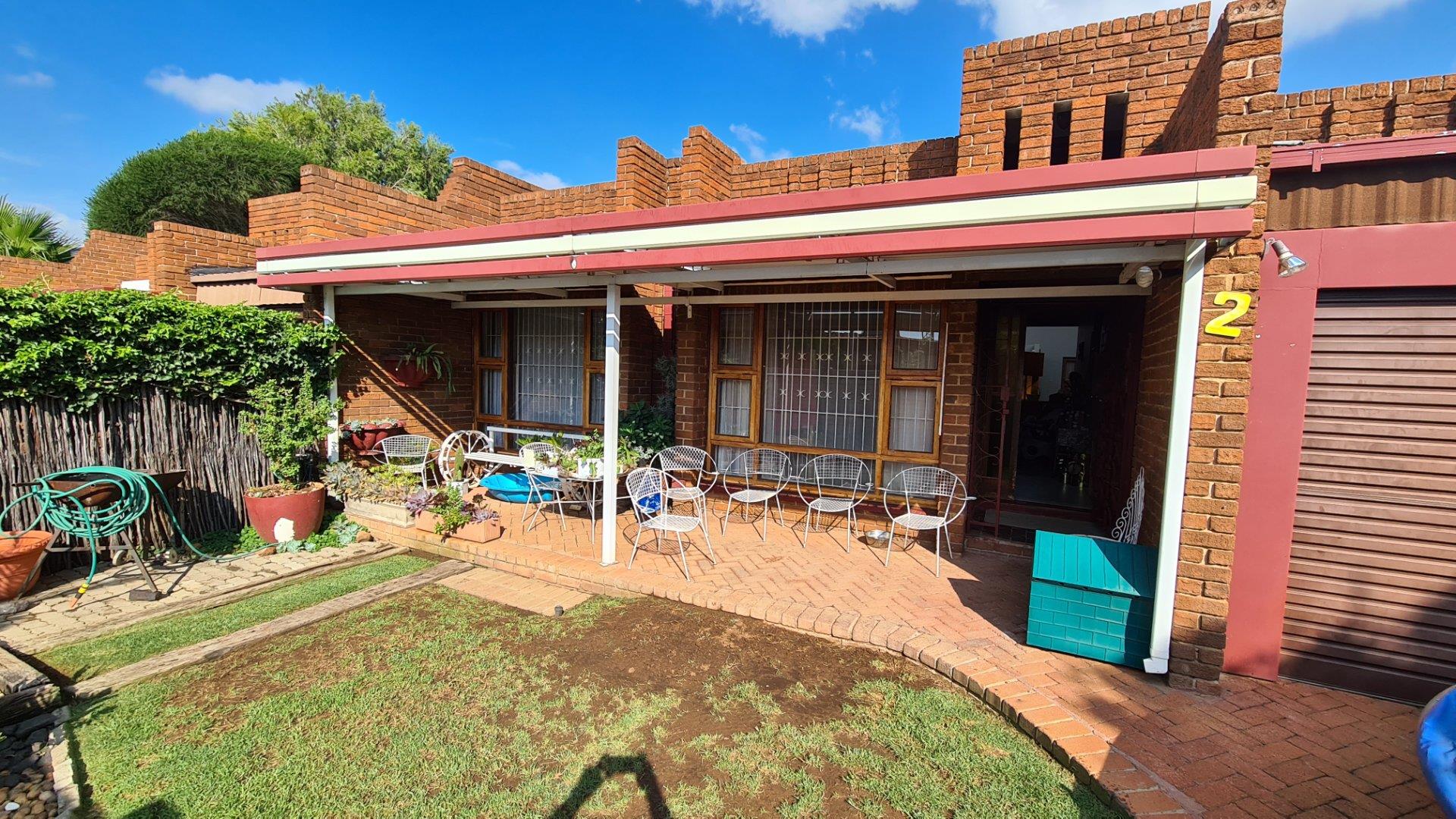 3 Bedroom Apartment / flat for sale in Pellissier P24114233417