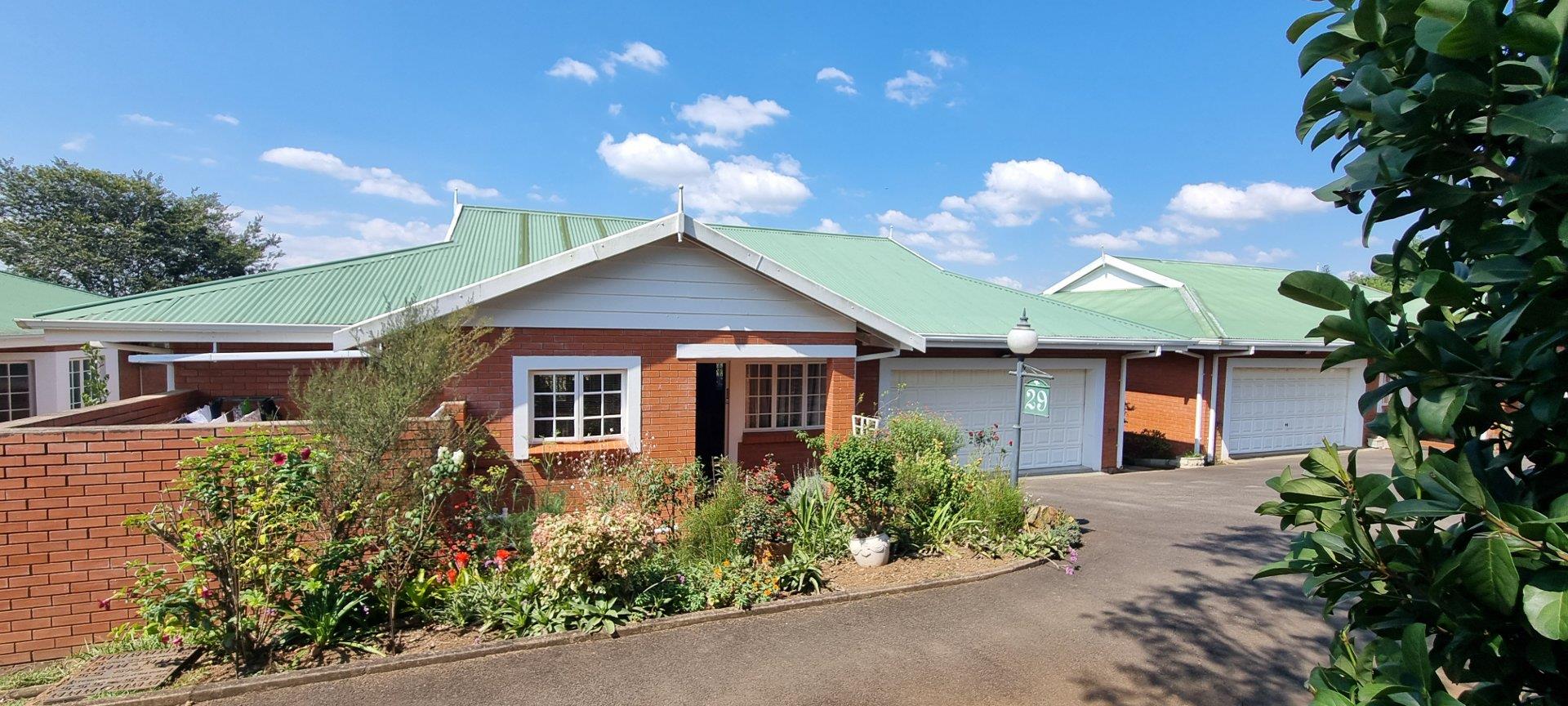 3 Bedroom Townhouse for sale in Lincoln Meade P24114233975