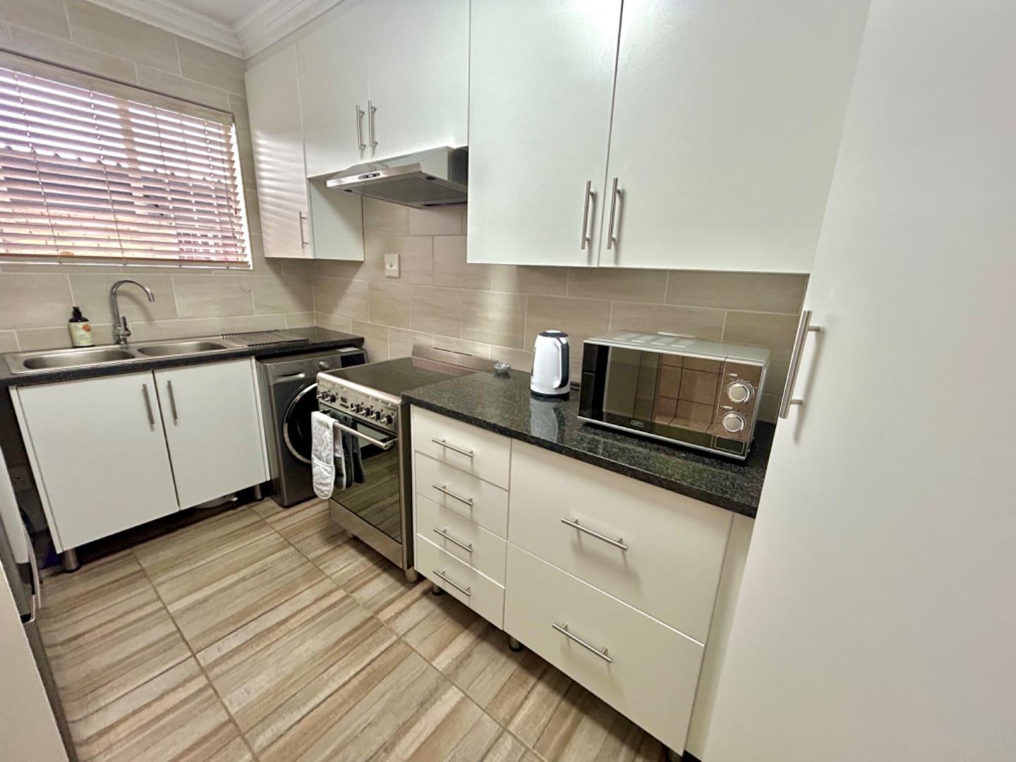 2 Bedroom Apartment / flat for sale in Farrarmere P24114235168