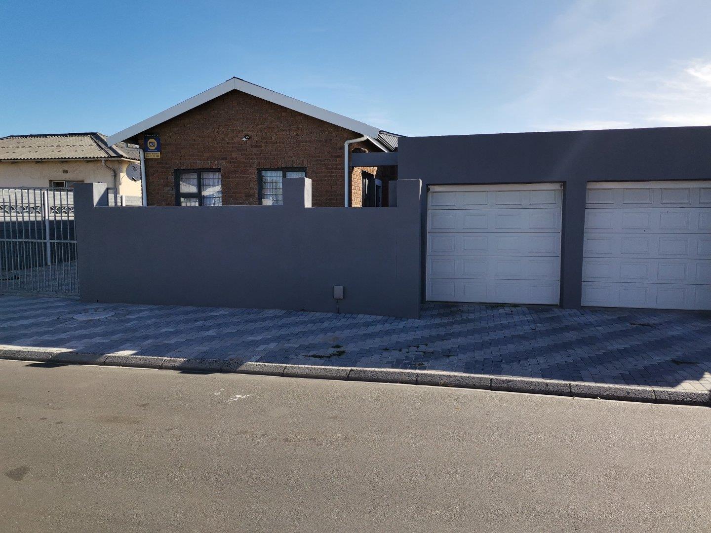 3 Bedroom House for sale in Ruyterwacht P24114235800