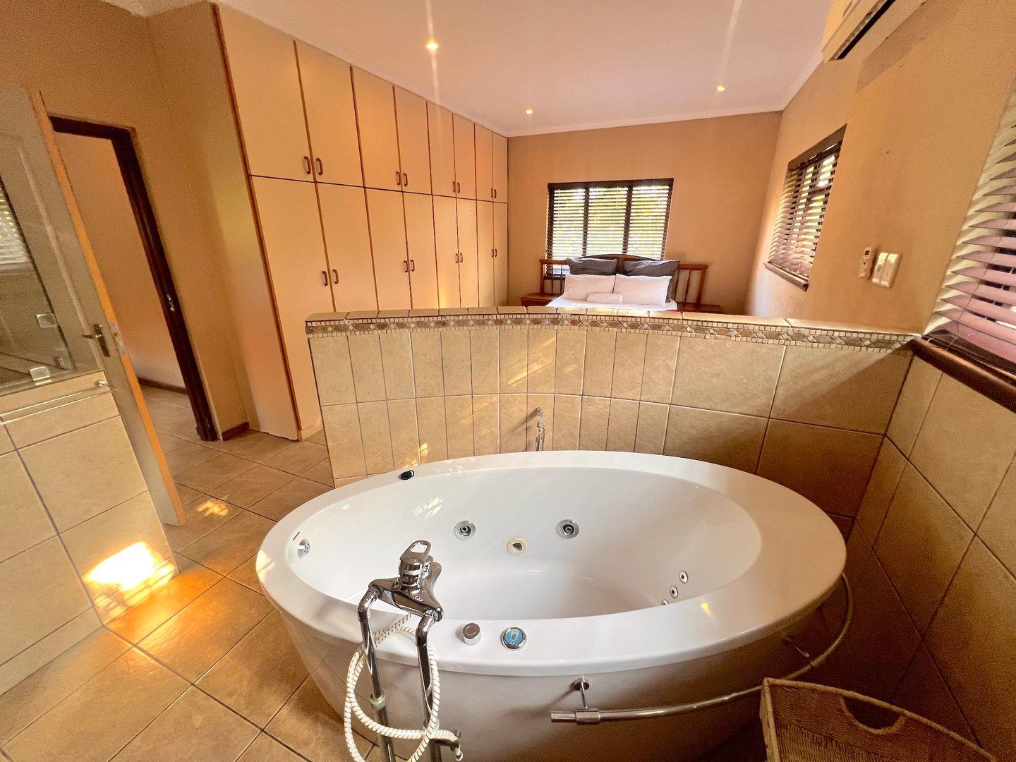 6 Bedroom House for sale in Freeland Park 8 Edgerton Road P24114235667