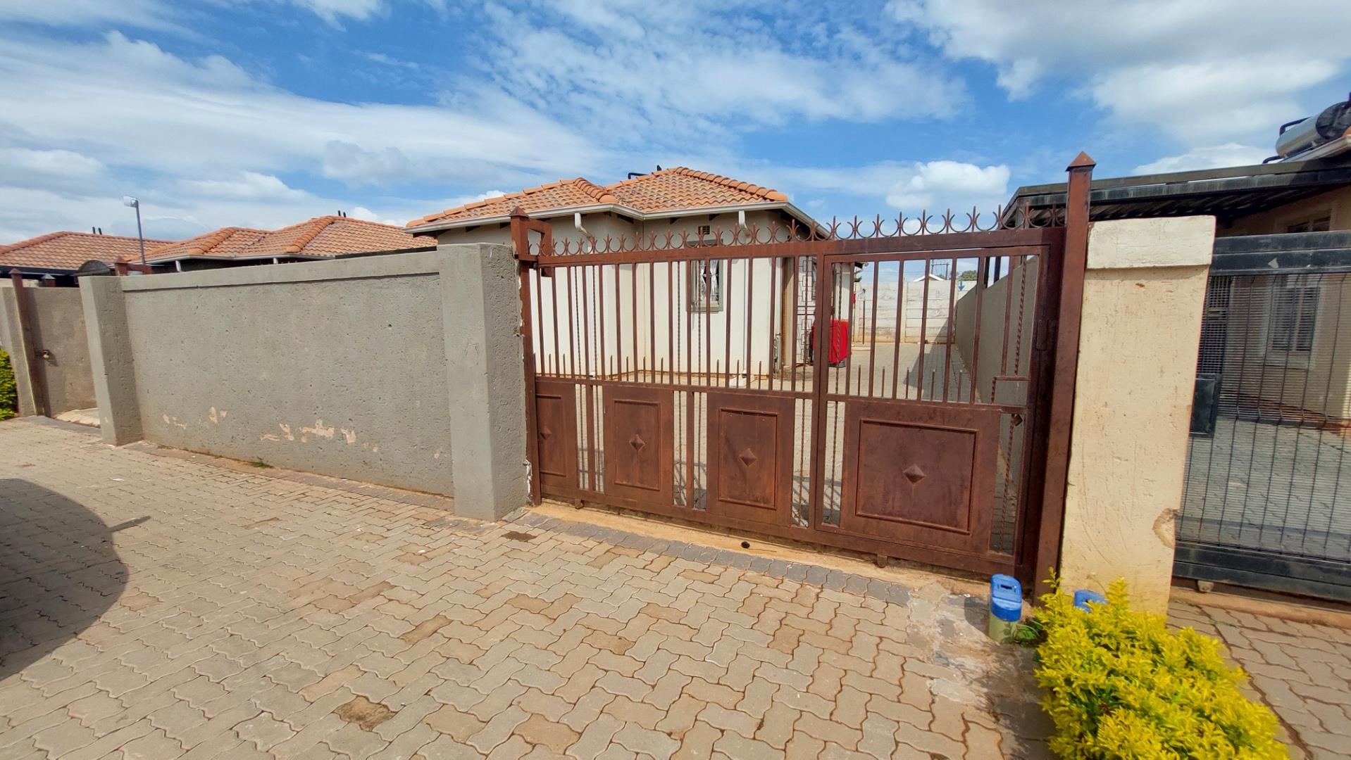 3 Bedroom House for sale in Mamelodi P24114236729