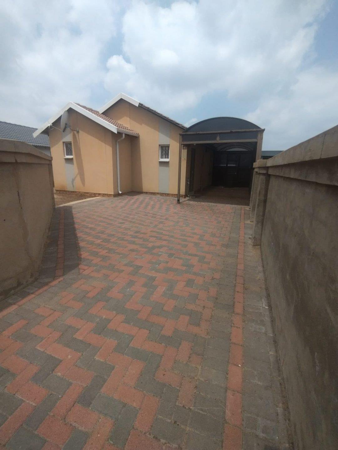 3 Bedroom House to rent in Savanna City P24114236939