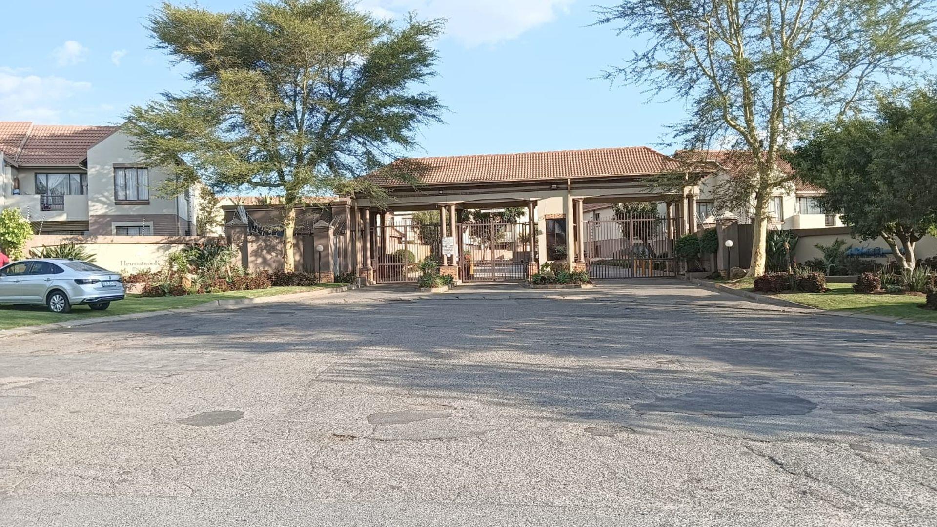 Esther Park Property Apartments / flats to rent in Esther Park