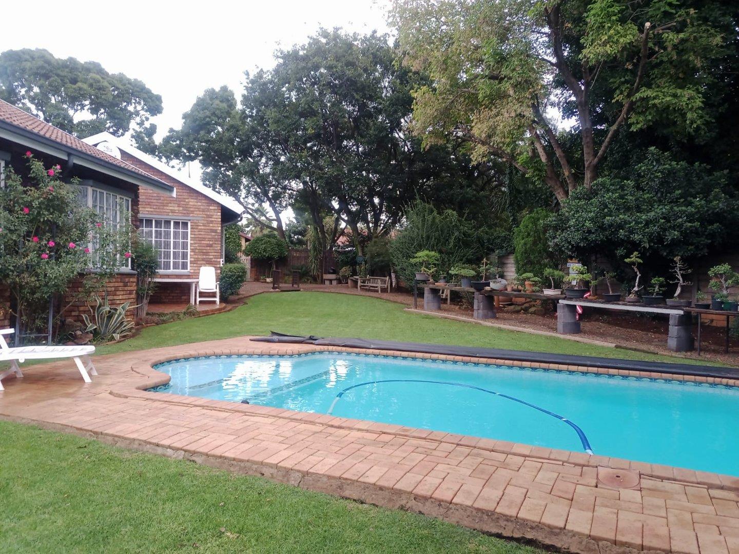 3 Bedroom House for sale in Vanderbijlpark SE 4 P24114238093