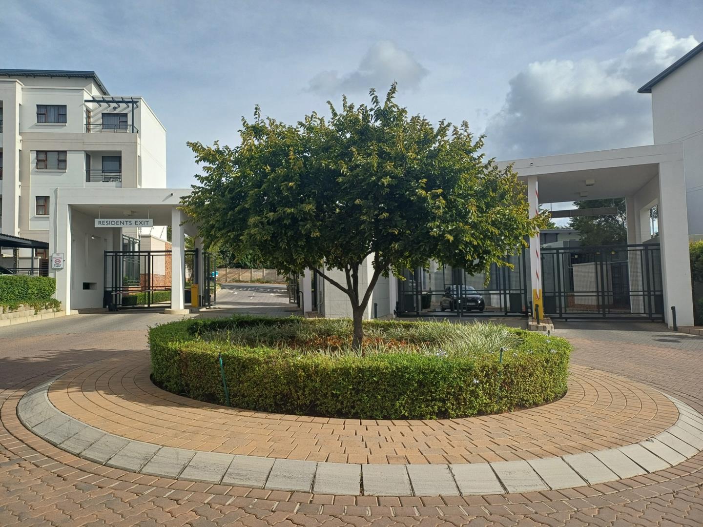 Ferndale, Randburg Property Townhouses for sale in Ferndale, Randburg